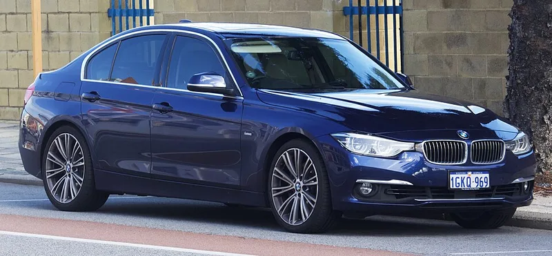 Photo de la BMW SERIE 3 II