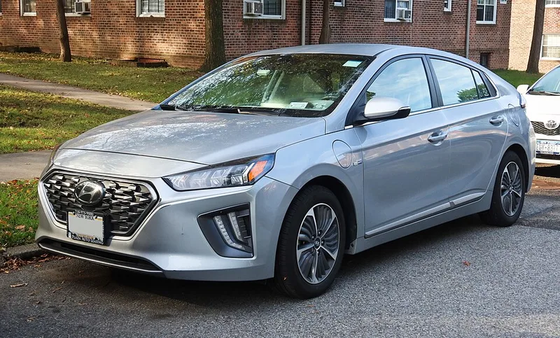 Photo de la HYUNDAI IONIQ