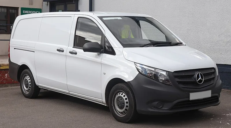 Photo de la MERCEDES VITO III (VITO III / CLASSE V II / MARCO POLO)